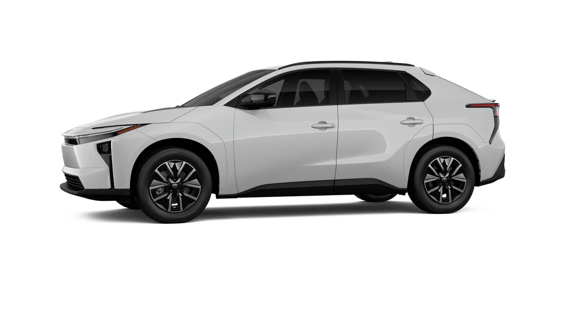 New 2026 Wind Chill Pearl Toyota XLE image 25