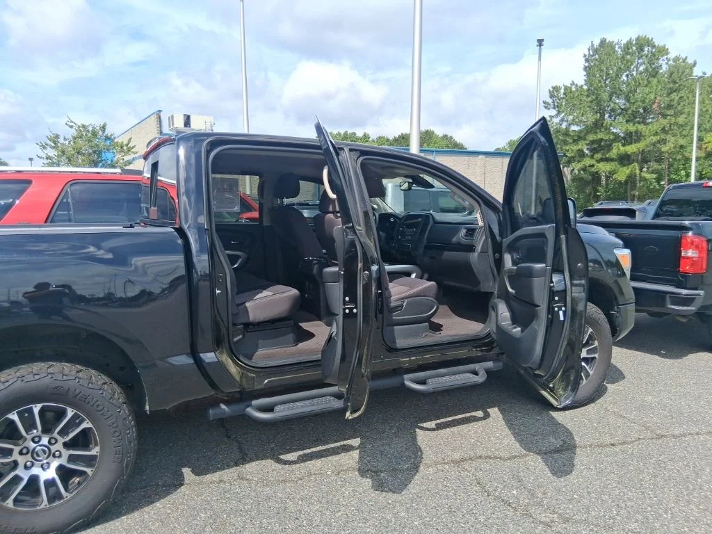 Used 2022 Black Nissan SV image 14