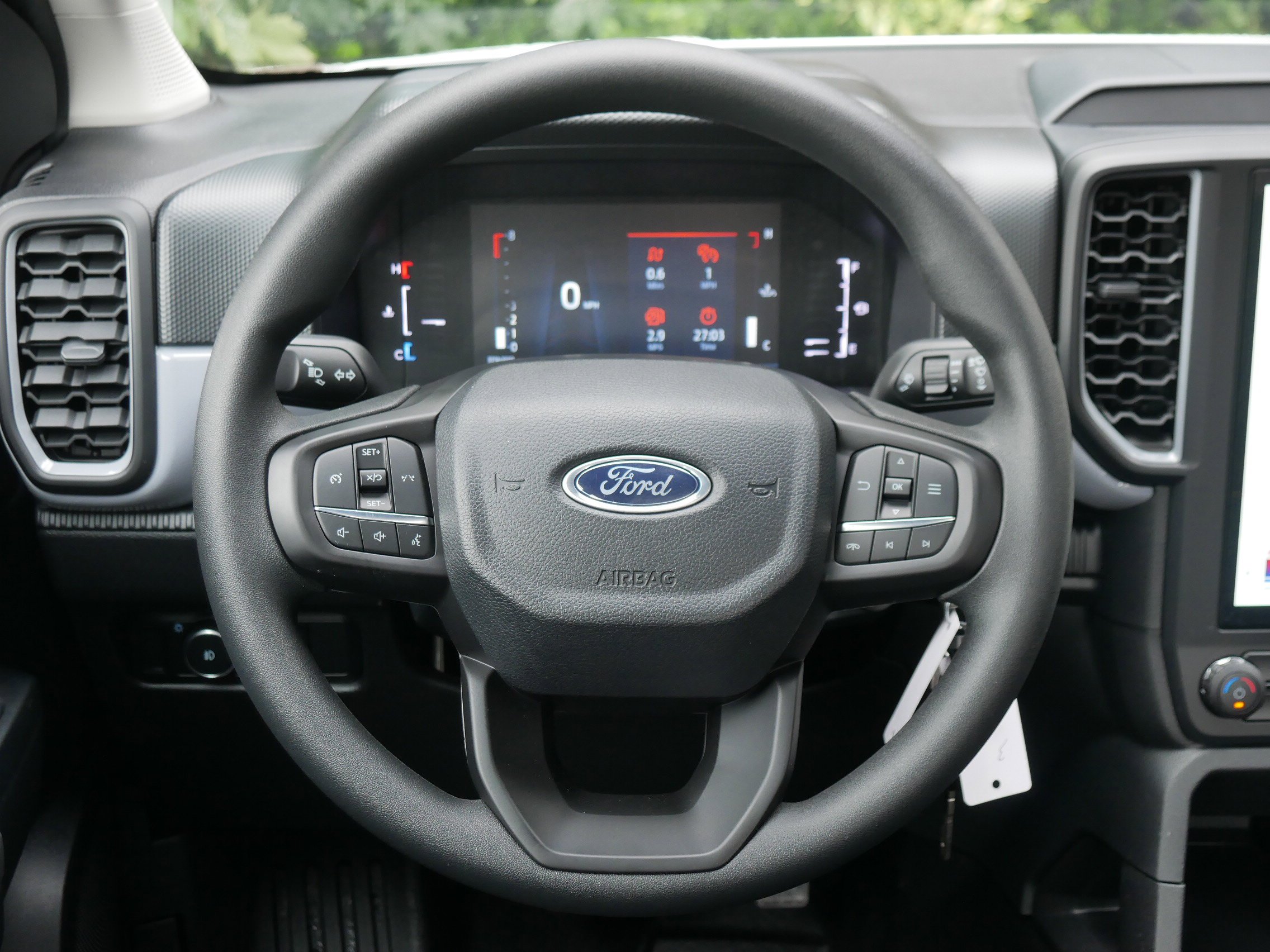 New 2025 Oxford White Ford XL image 6