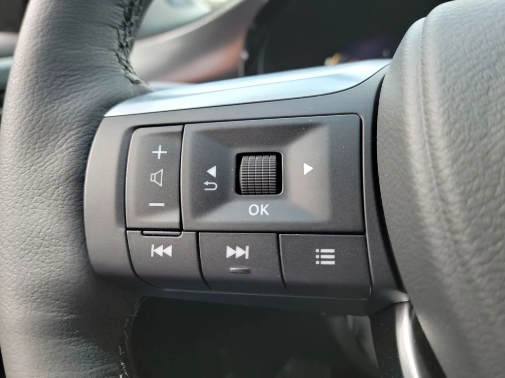 New 2027 HARBOR GRAY INFINITI Luxe FWD image 16