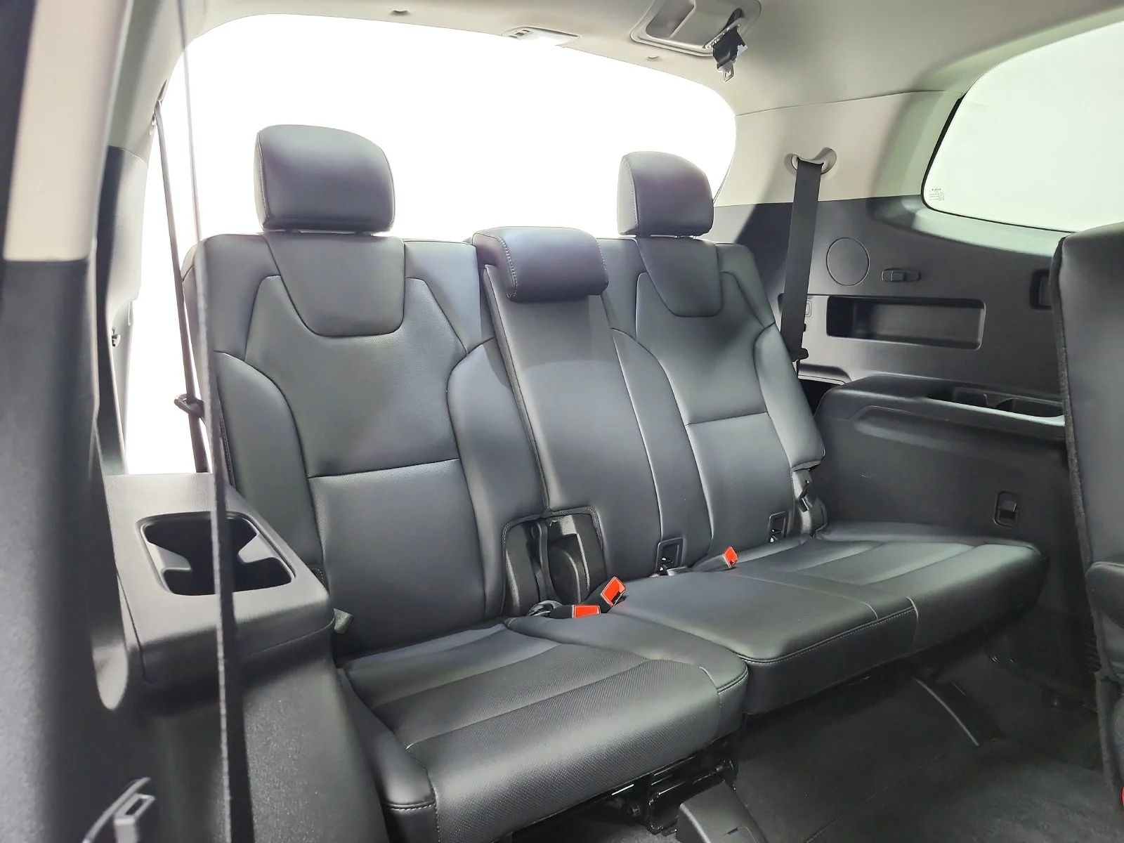 Used 2025  Kia S image 45