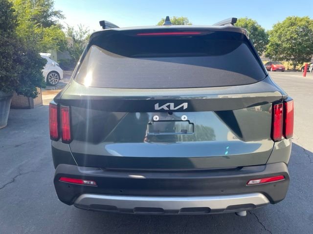Used 2022 Green Kia X-Line SX Prestige image 4