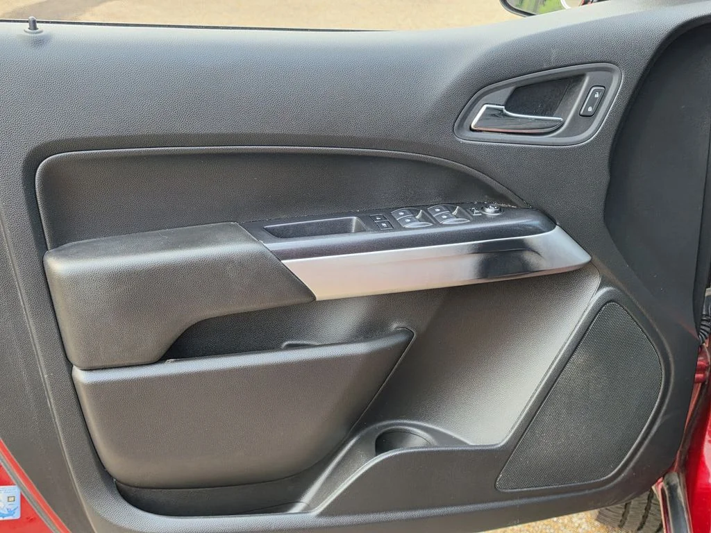 Used 2021 Red Chevrolet LT image 17