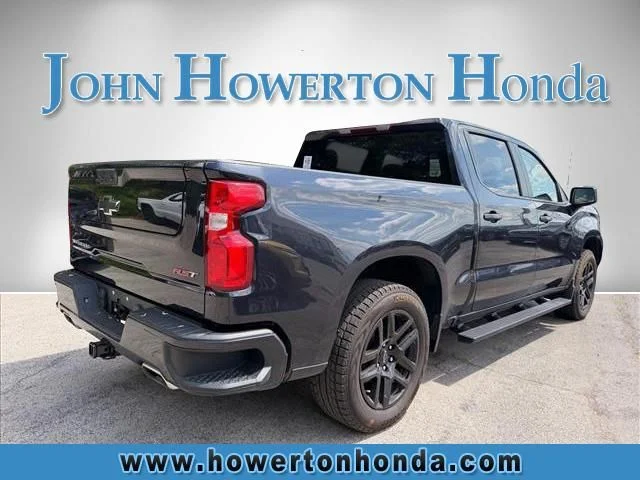 Used 2022  Chevrolet RST image 4