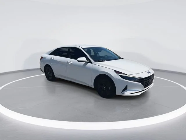 Used 2023 White Hyundai Blue image 2