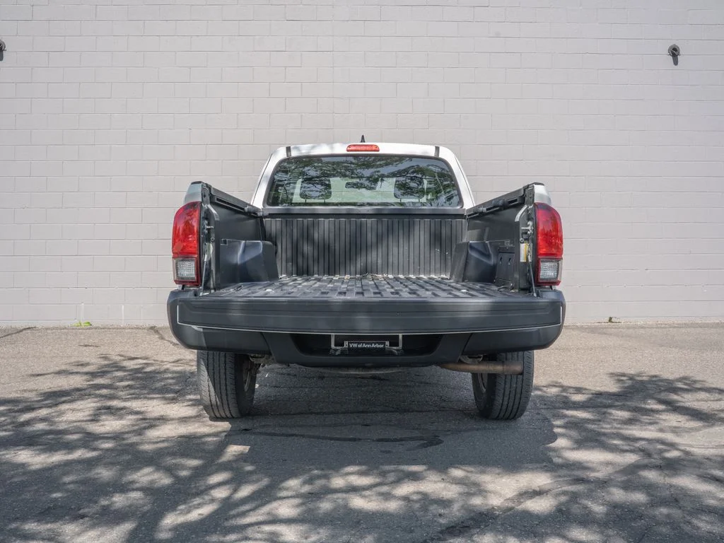Used 2019 White Toyota SR image 14
