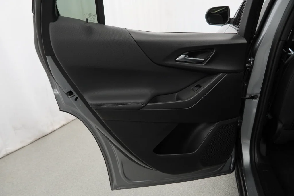 Used 2025 Sterling Gray Metallic Chevrolet LT image 35