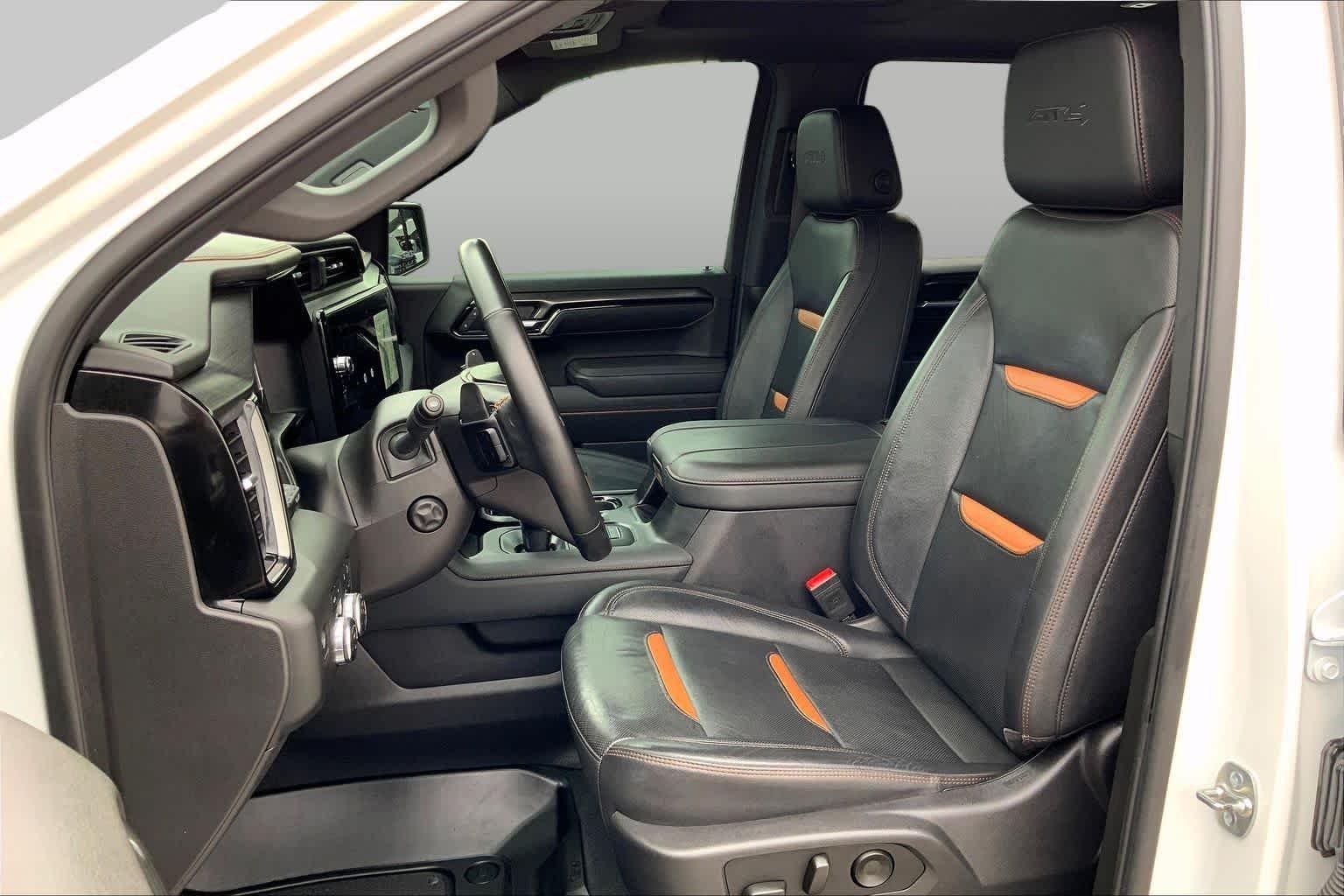 Used 2025 Summit White GMC AT4 image 8