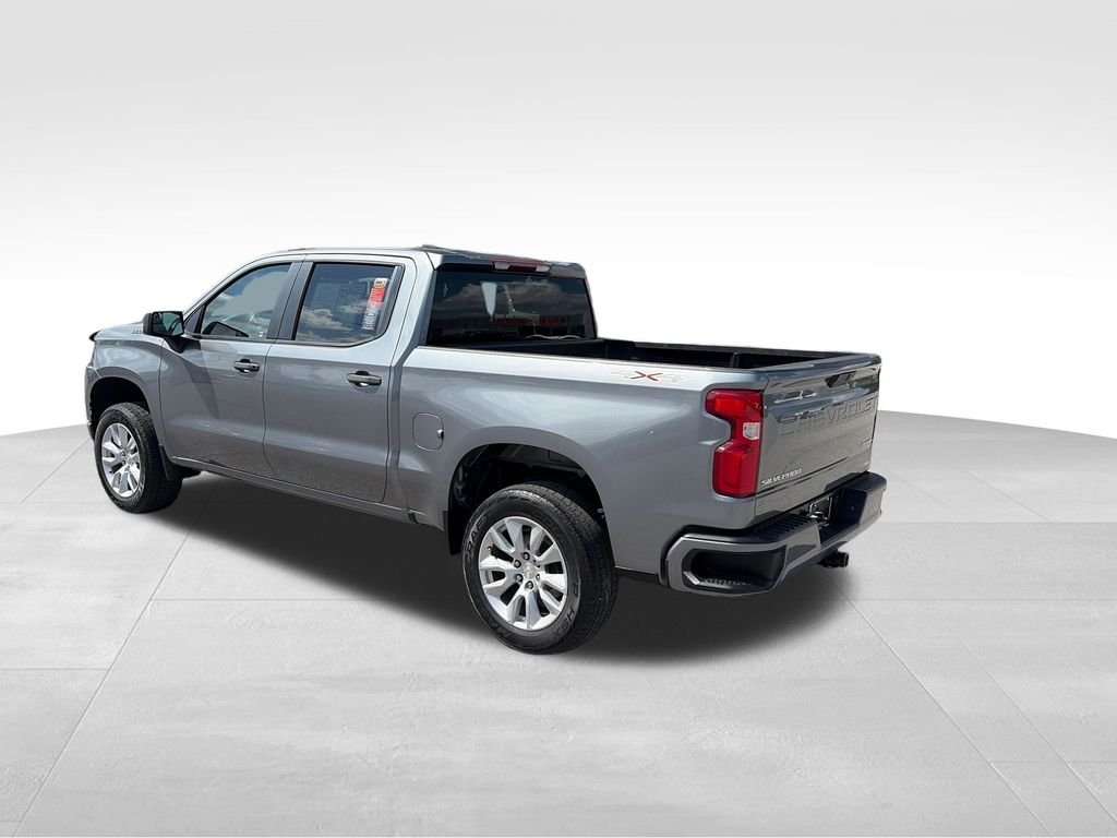 Used 2020 Gray Chevrolet Custom image 4