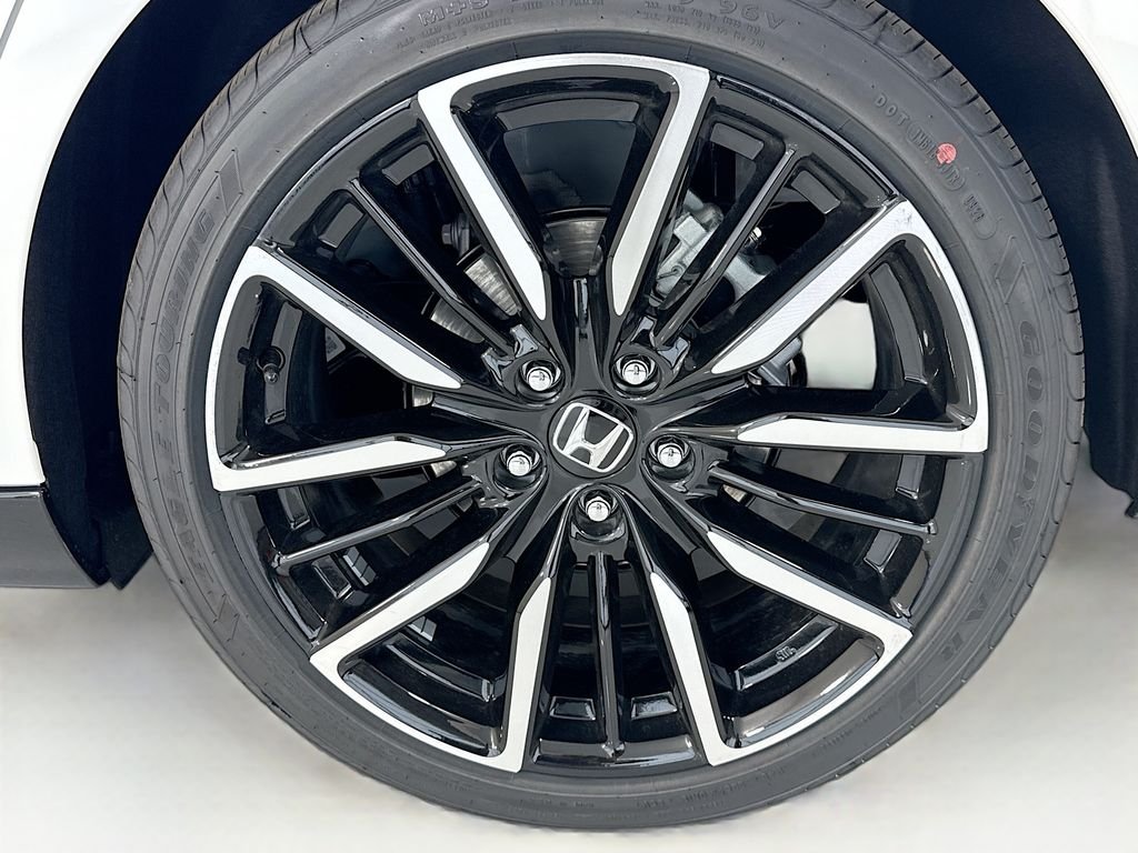 New 2026 Platinum White Pearl Honda Touring image 31