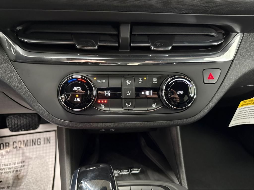 Used 2025 Black Buick Preferred image 31