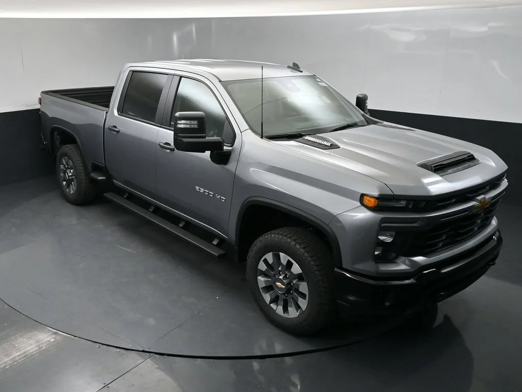 New 2026 Sterling Gray Metallic Chevrolet Custom image 32