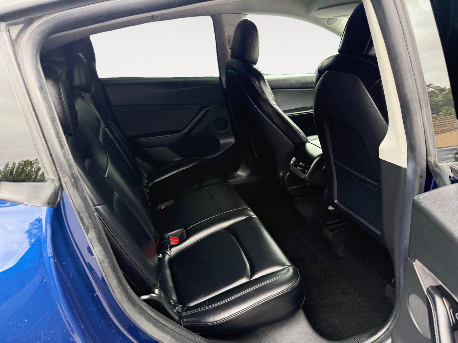 Used 2021 Deep Blue Metallic Tesla Long Range image 18
