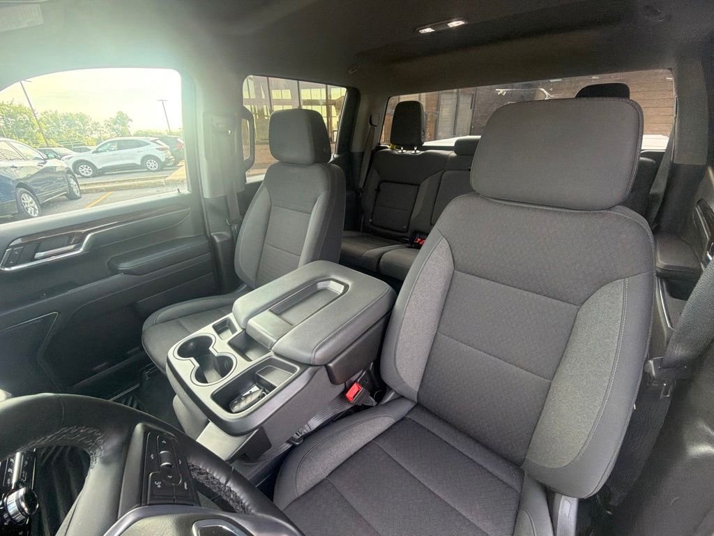 Used 2024 Silver GMC Elevation image 22