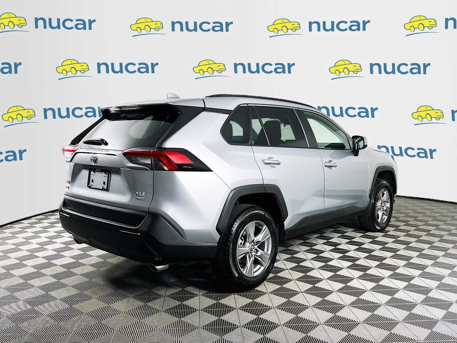 Used 2025 Silver Sky Metallic Toyota XLE image 7