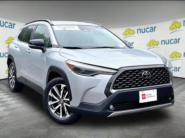 2025 Toyota Corolla Cross XLE
