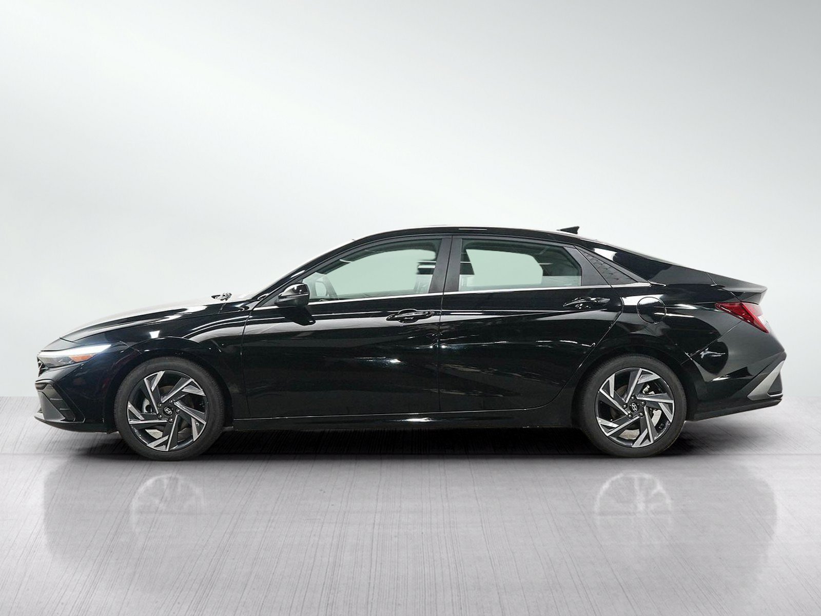 Certified 2024 Hyundai Elantra Limited with VIN KMHLP4DG0RU836433 for sale in Minneapolis, Minnesota