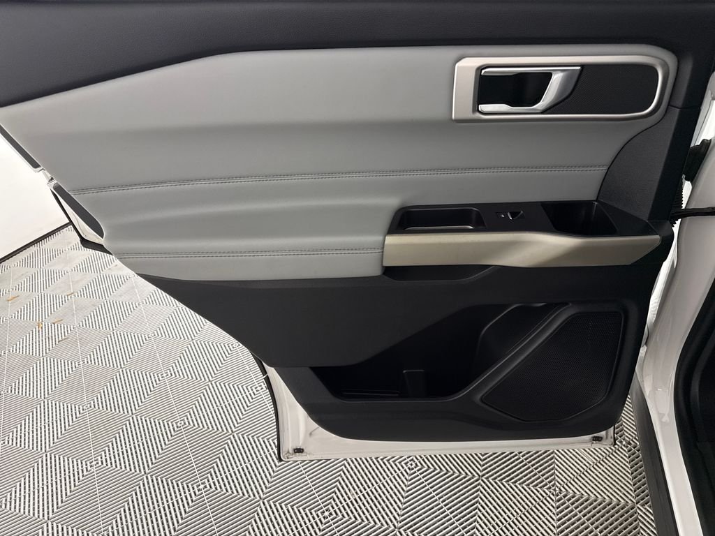 2022 Ford Explorer XLT - Photo 12