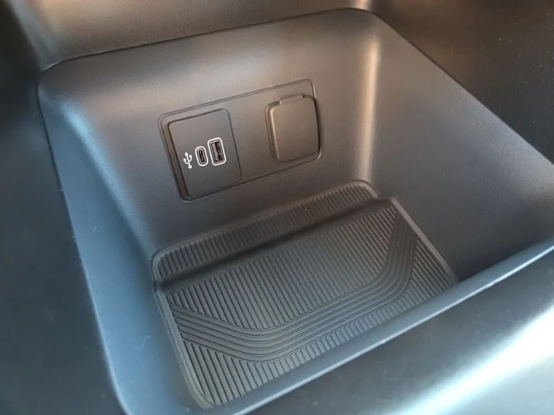 New 2026 Carbonized Gray Metallic Ford ST-Line image 39