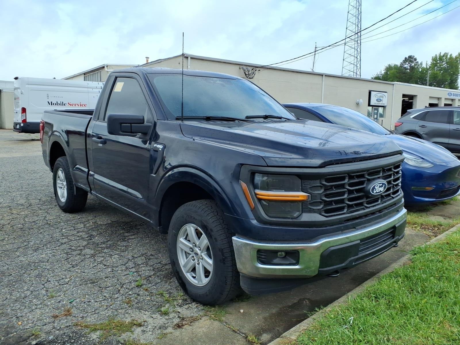 Used 2025 Antimatter Blue Metallic Ford XL image 3