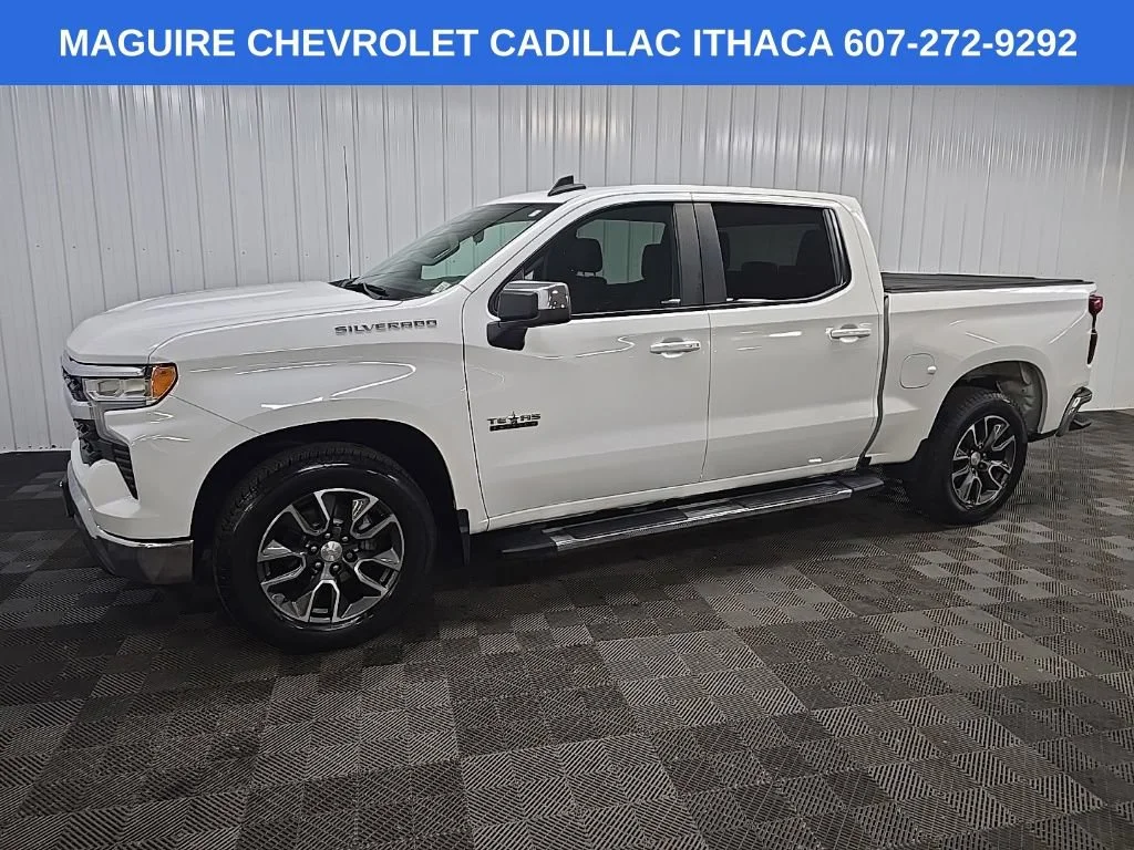 Used 2022 Summit White Chevrolet LT image 6