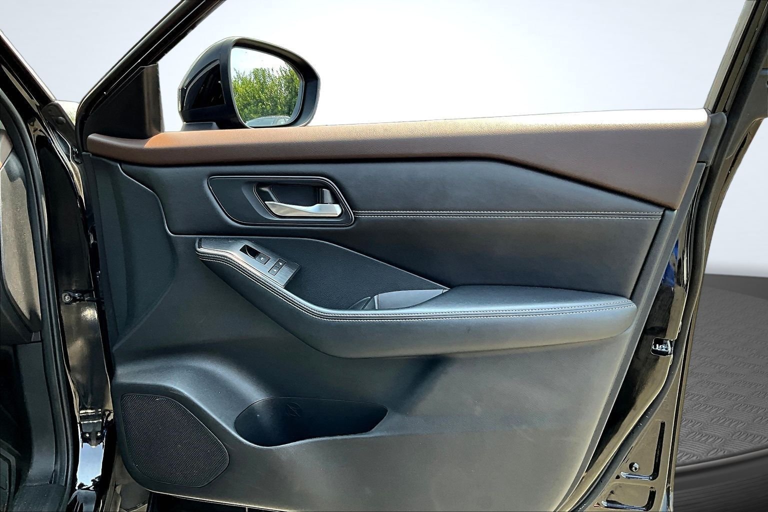 Used 2023 Black Nissan SV image 25