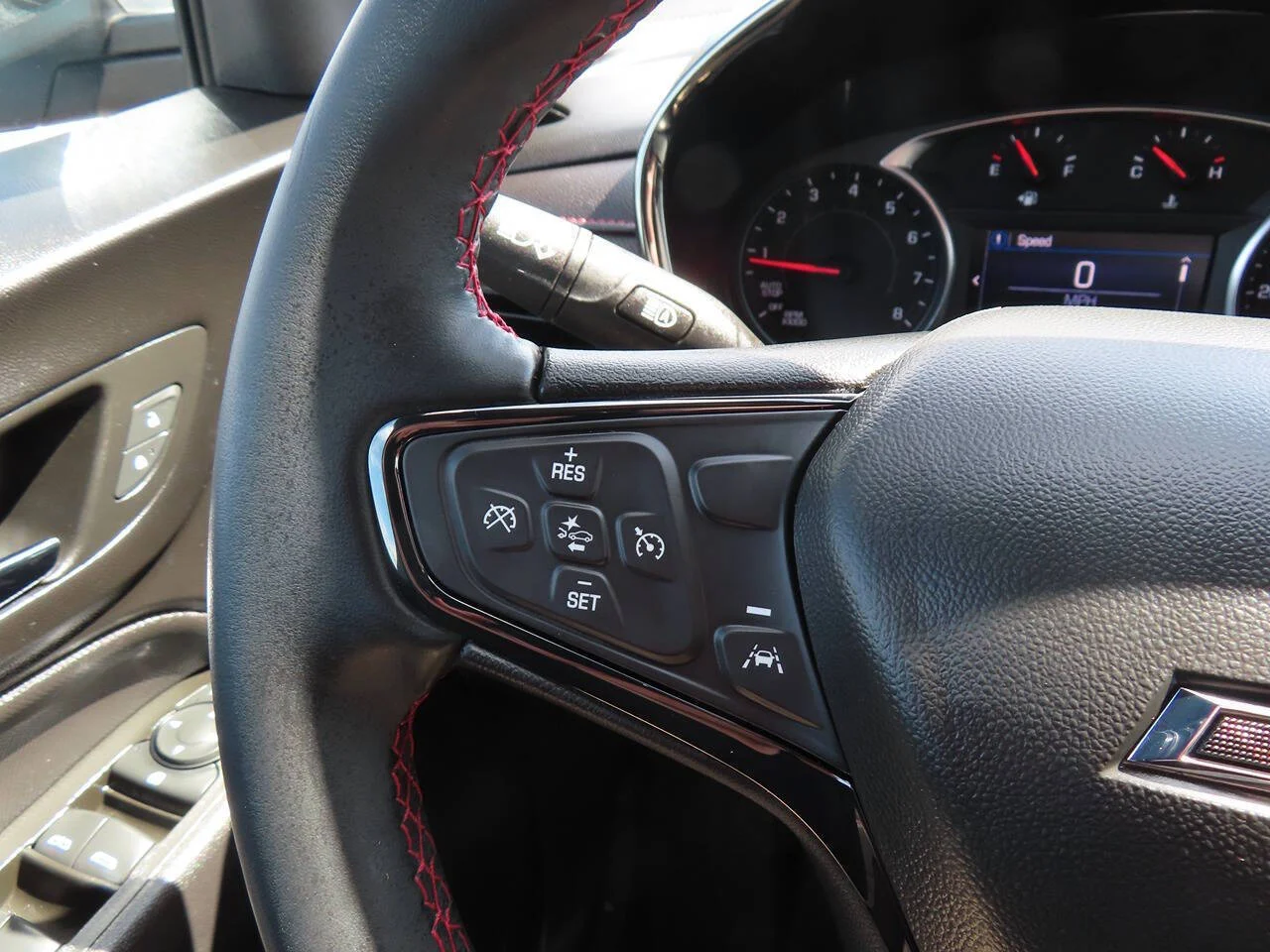 Used 2024 Sterling Gray Metallic Chevrolet RS 4x4 4dr SUV image 14