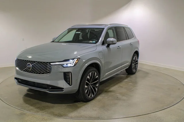 2026 Volvo XC90 Plug-In Hybrid T8 Plus