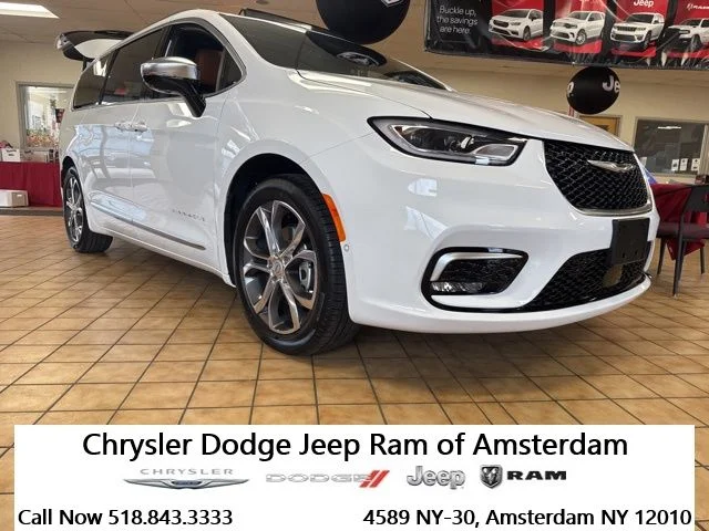 2026 Chrysler Pacifica Pinnacle's photo