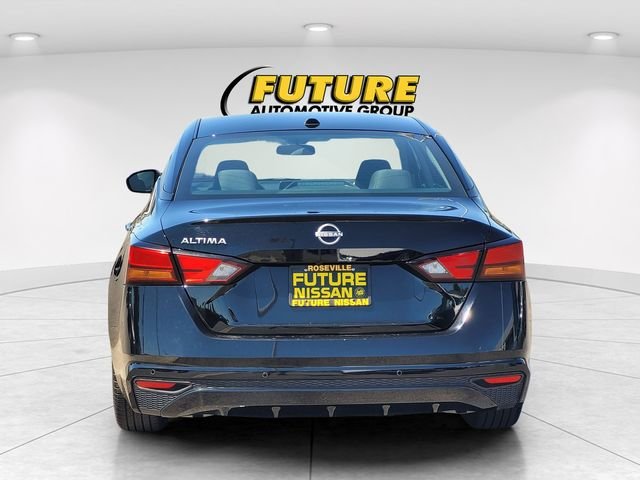 Used 2025 Black Nissan 2.5 SV image 8