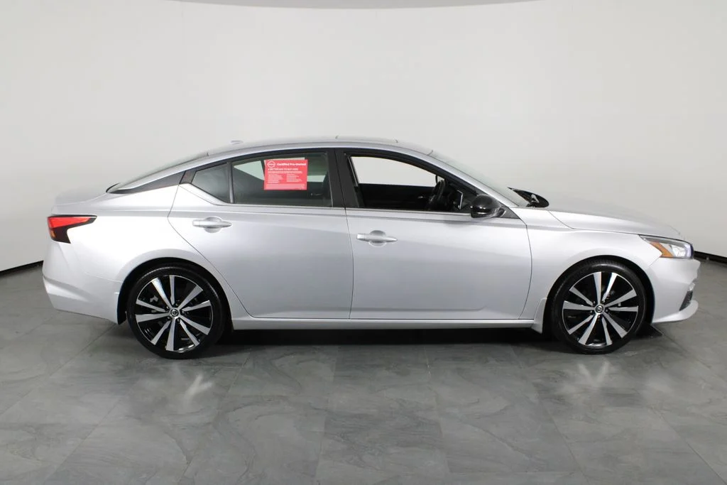Certified Used 2020 Silver Nissan 2.5 SR image 12
