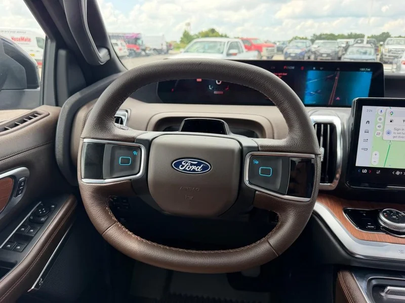 New 2027 Glacier Gray Metallic Tri-Coat Ford King Ranch® image 15