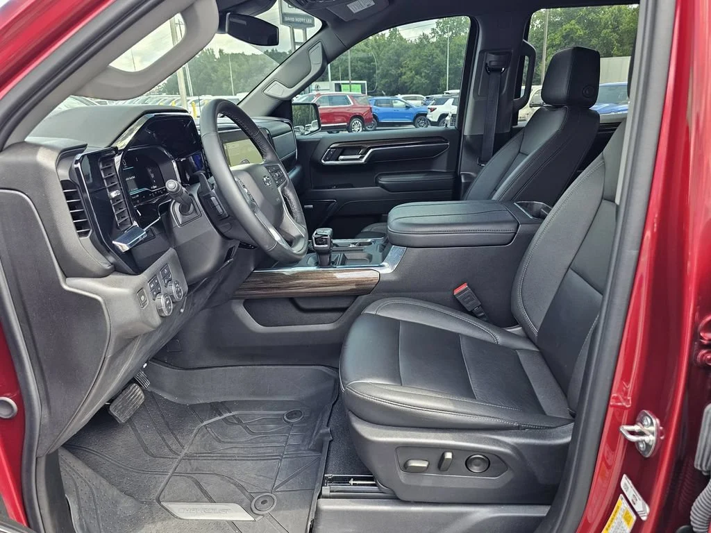 Used 2024 Radiant Red Tintcoat Chevrolet RST image 17