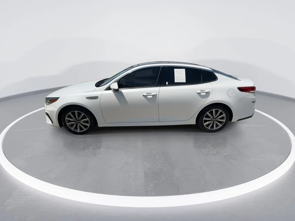 Used 2020 White Kia EX Premium image 5