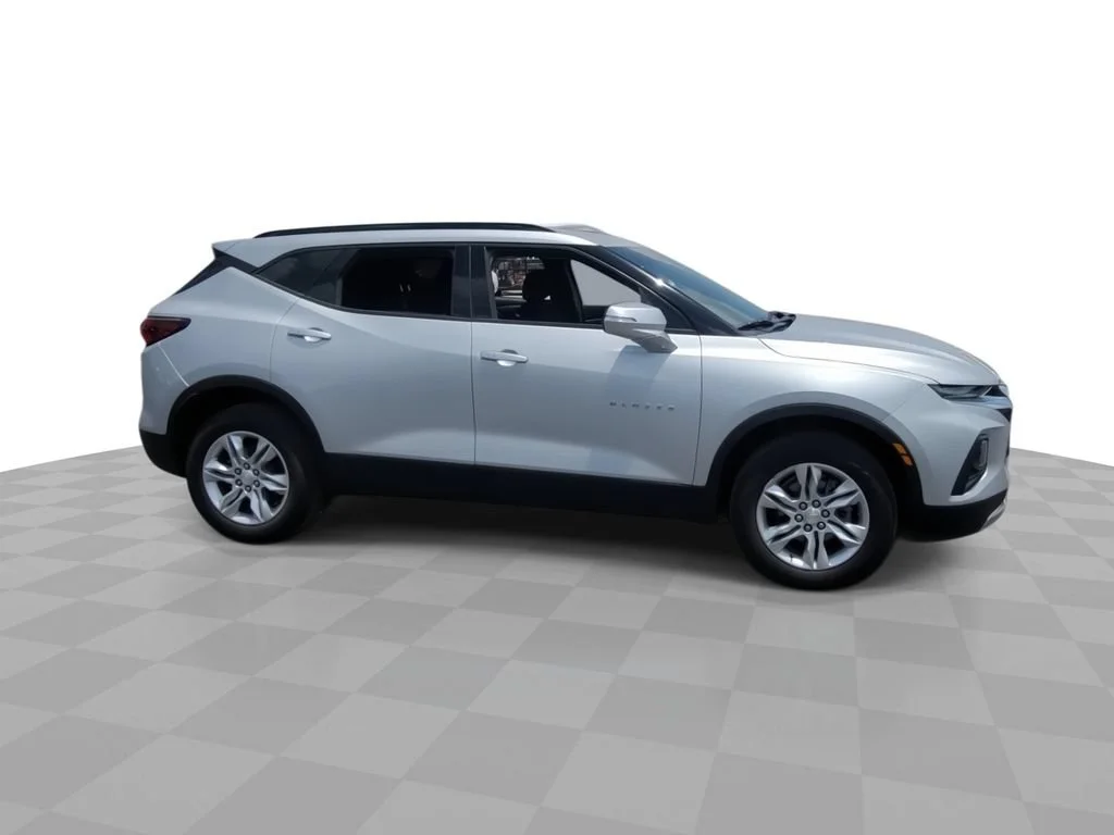 Certified Used 2021 SILVER ICE METALLIC Chevrolet LT image 9