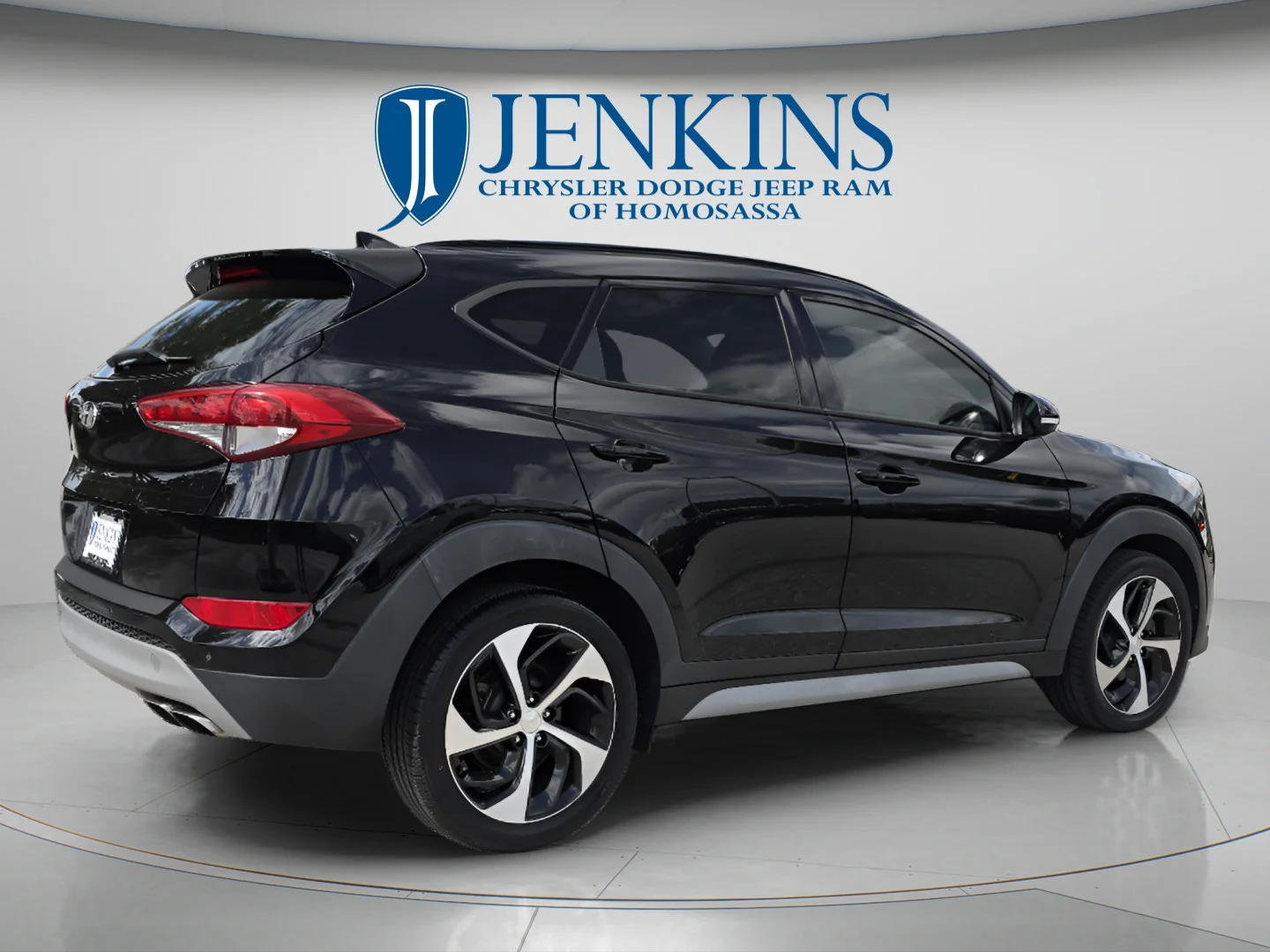 Used 2018 Black Noir Pearl Hyundai Value image 4