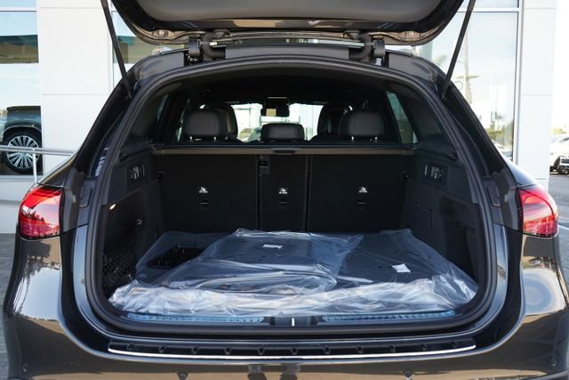 New 2026 Graphite Grey Metallic Mercedes-Benz GLC 300 image 37