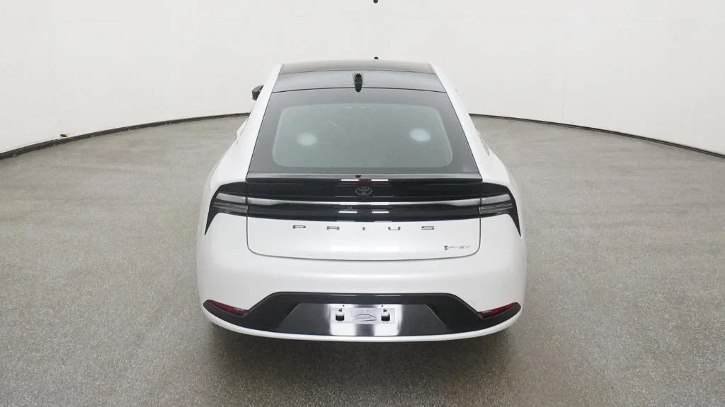 New 2026 Wind Chill Pearl Toyota XSE Premium image 28