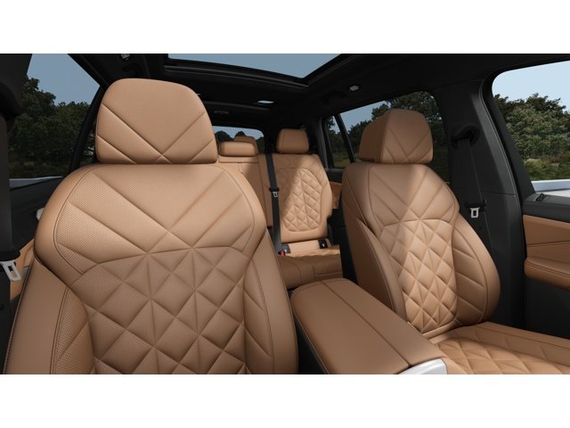 New 2027 Brooklyn Grey Metallic BMW X7 40i image 11