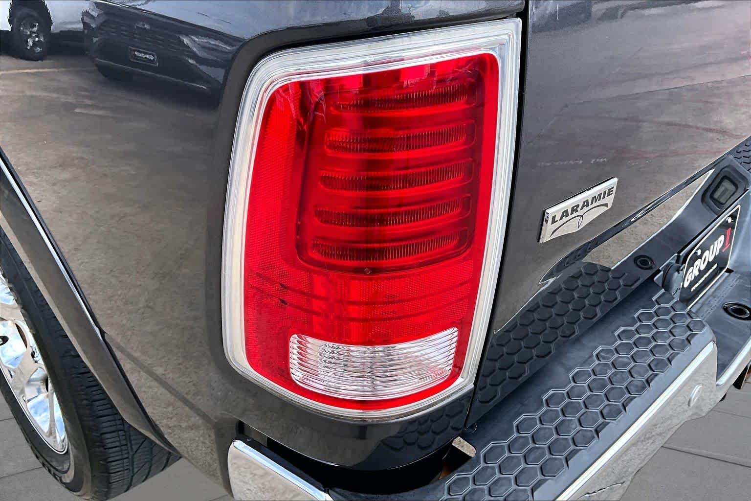 Used 2018 Granite Crystal Metallic Clearcoat Ram Laramie image 29