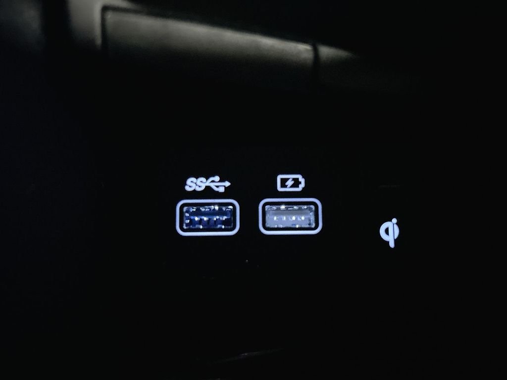 Used 2025 Black Genesis 3.5T Sport image 33