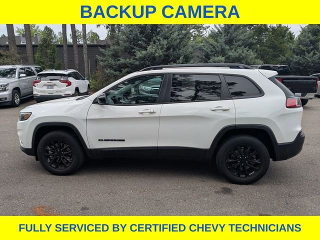 Used 2023 White Jeep Altitude image 9