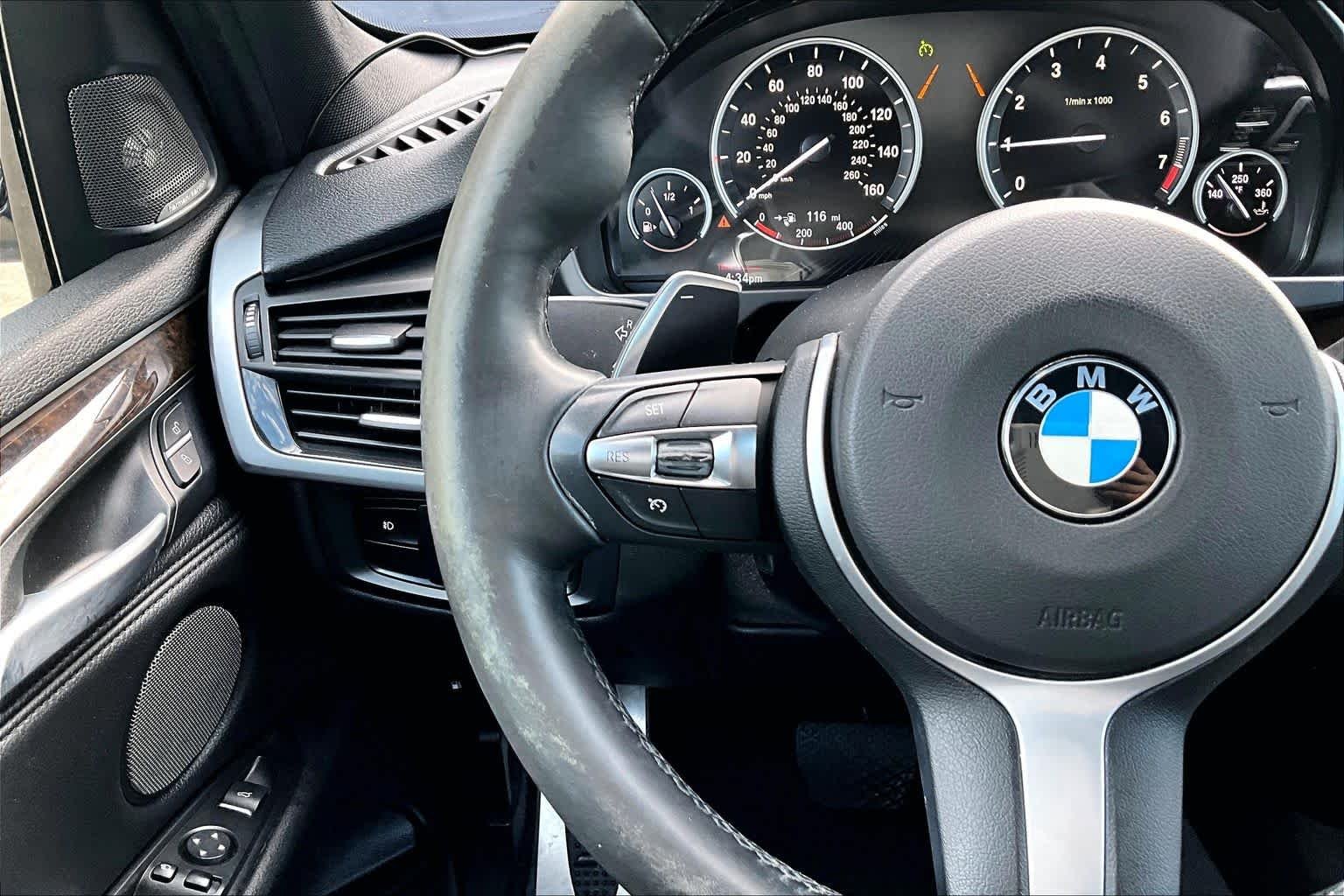 Used 2016 Mineral White Metallic BMW xDrive40e image 24