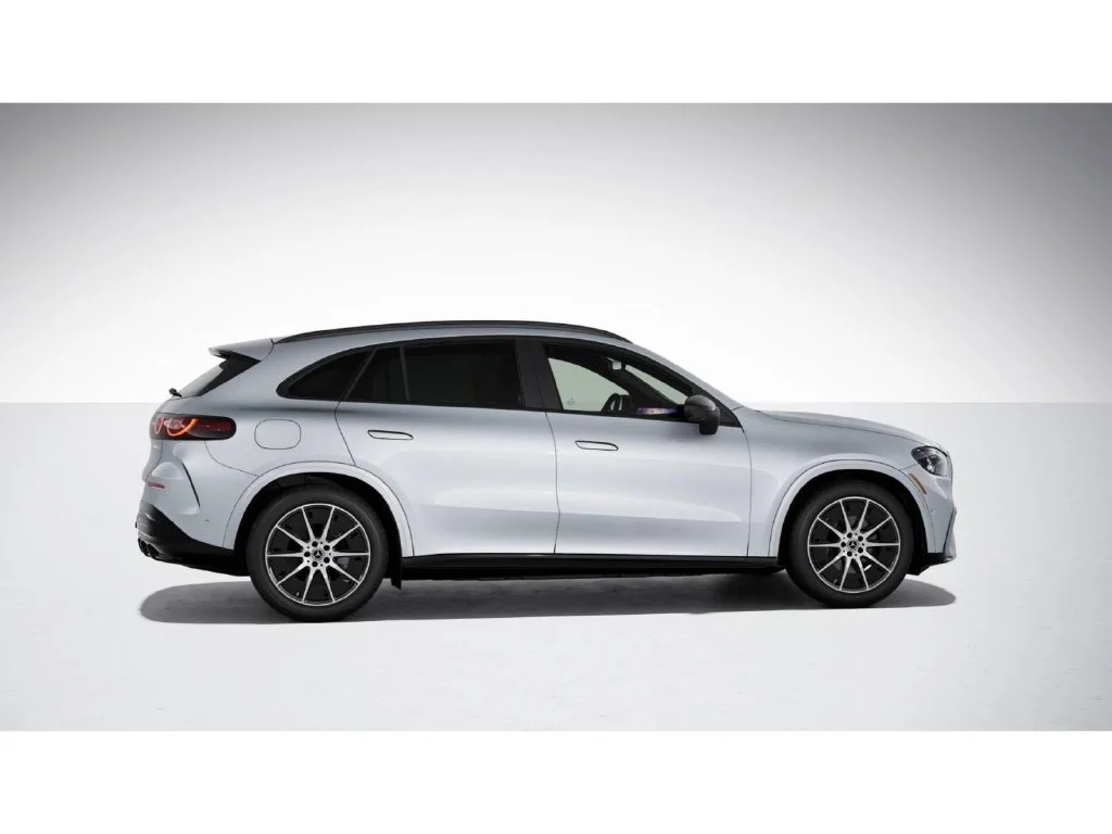 New 2027 Silver Mercedes-Benz GLC 400 image 17