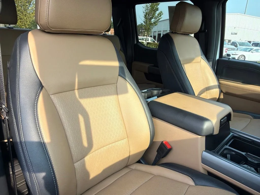 Certified Used 2026 Oxford White Ford Lariat image 29