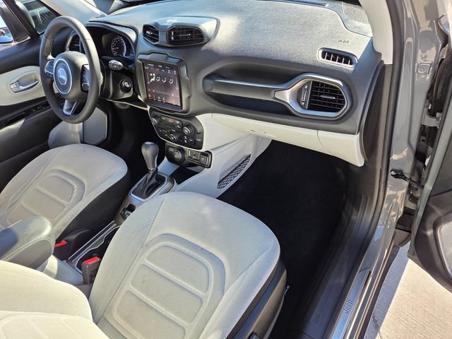 2022 Jeep Renegade Latitude - Photo 16
