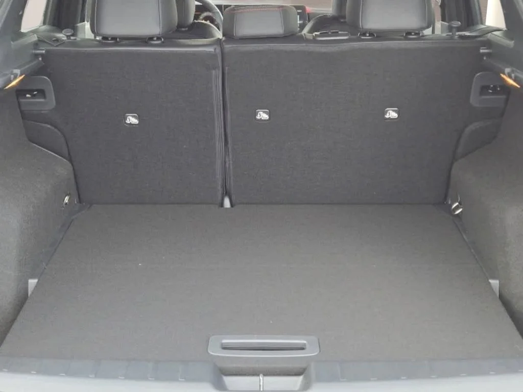 2025 Nissan Kicks SR - Photo 12