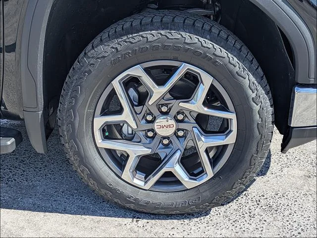 2026 GMC Sierra 1500 SLT - Photo 13