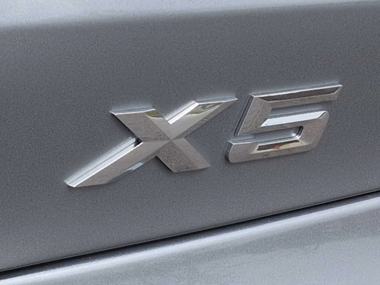 New 2026 Skyscraper Grey Metallic BMW xDrive50e image 12