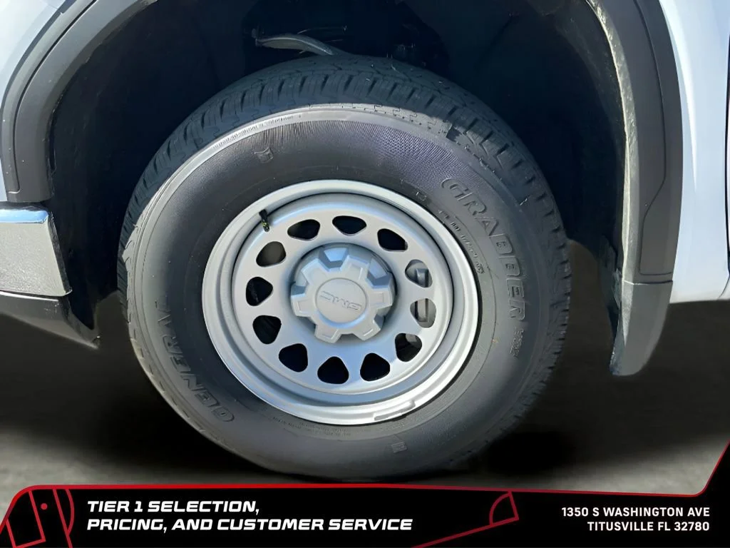 New 2026 Summit White GMC Pro image 25